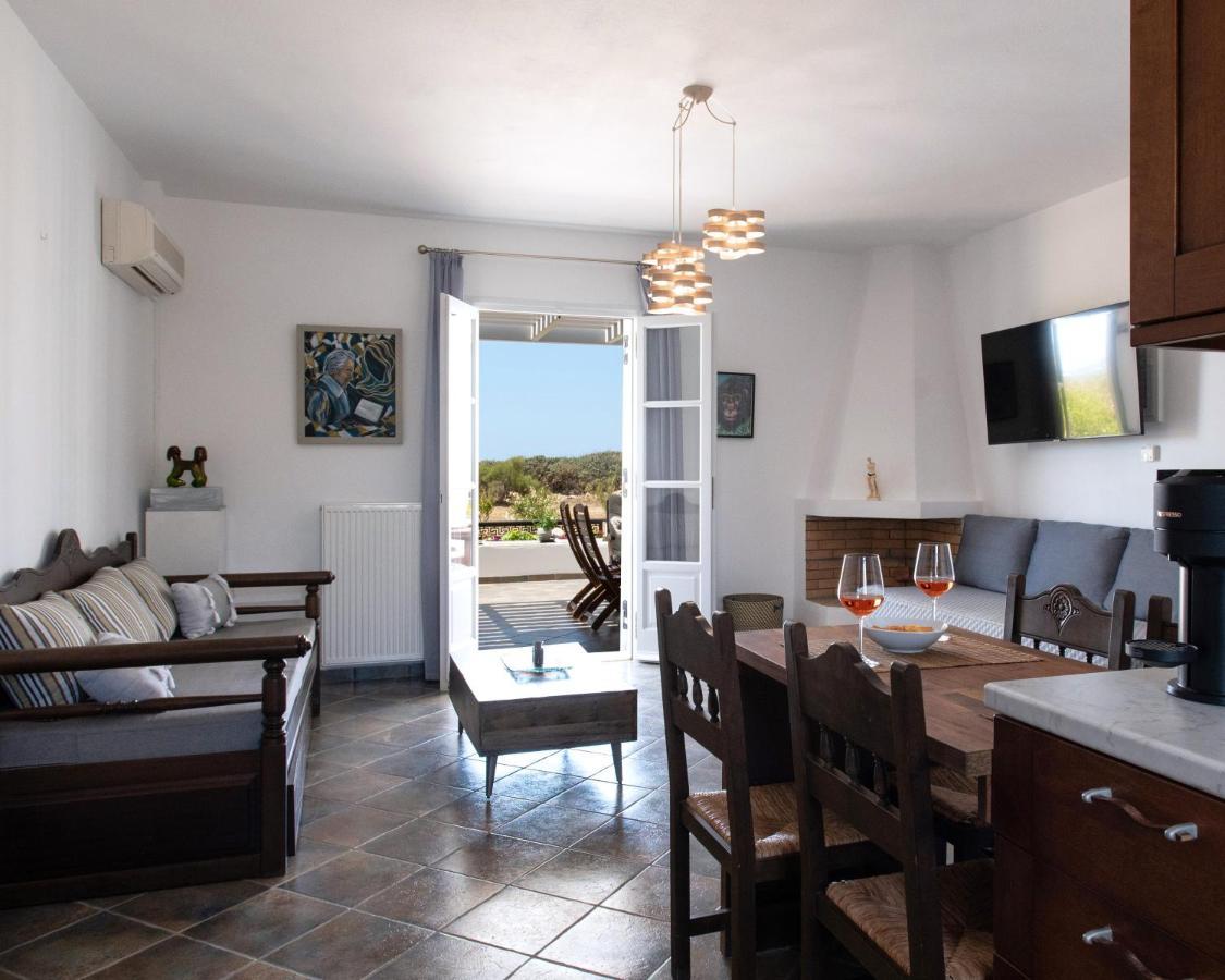 Sea Lilies Suites Pláka Esterno foto