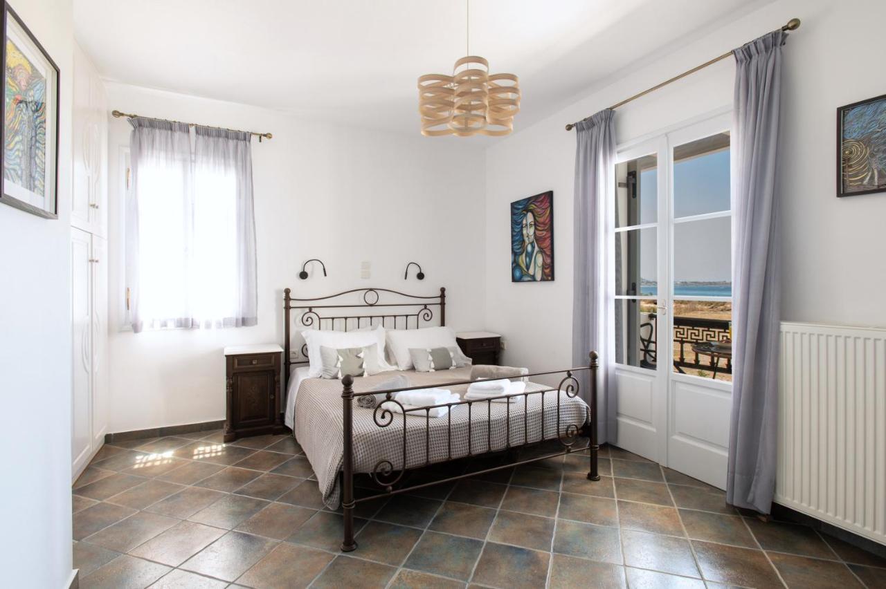 Sea Lilies Suites Pláka Esterno foto